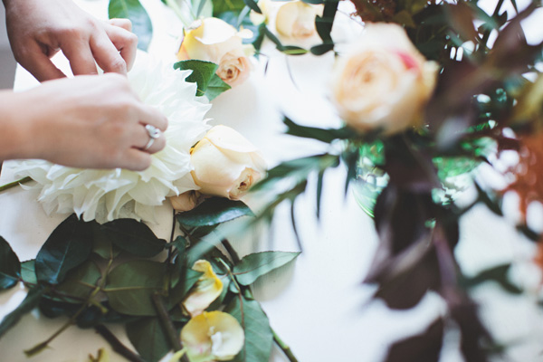 easy-holiday-floral-arrangement
