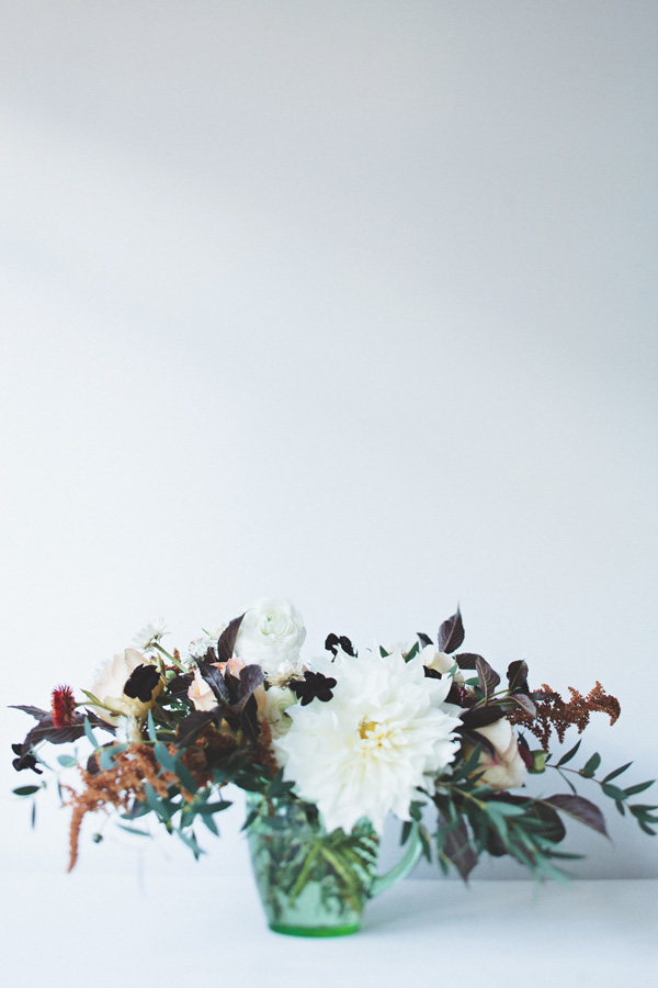 easy-holiday-floral-arrangement