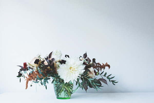 easy-holiday-floral-arrangement