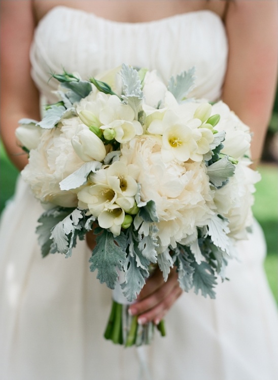 white wedding bouquet by floral theory