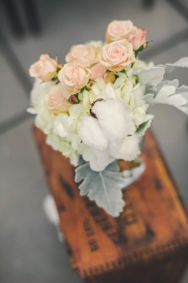 glamorous-gold-and-gray-wedding