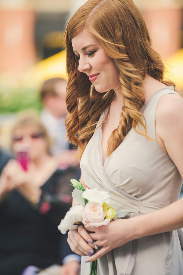 glamorous-gold-and-gray-wedding