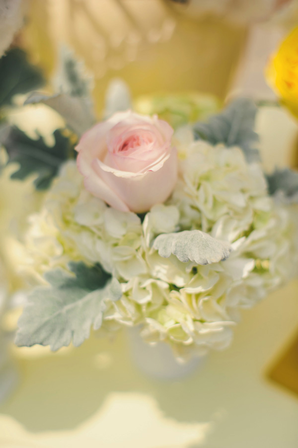 glamorous-gold-and-gray-wedding