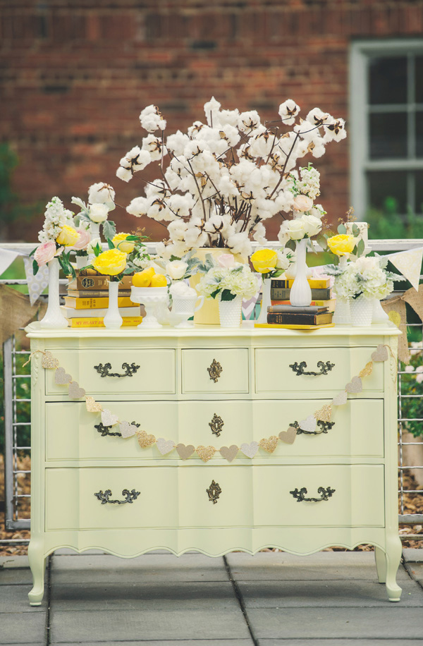glamorous-gold-and-gray-wedding