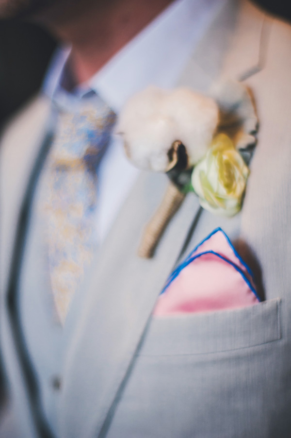 glamorous-gold-and-gray-wedding