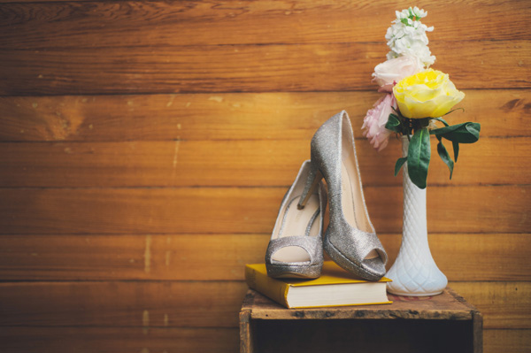 glamorous-gold-and-gray-wedding