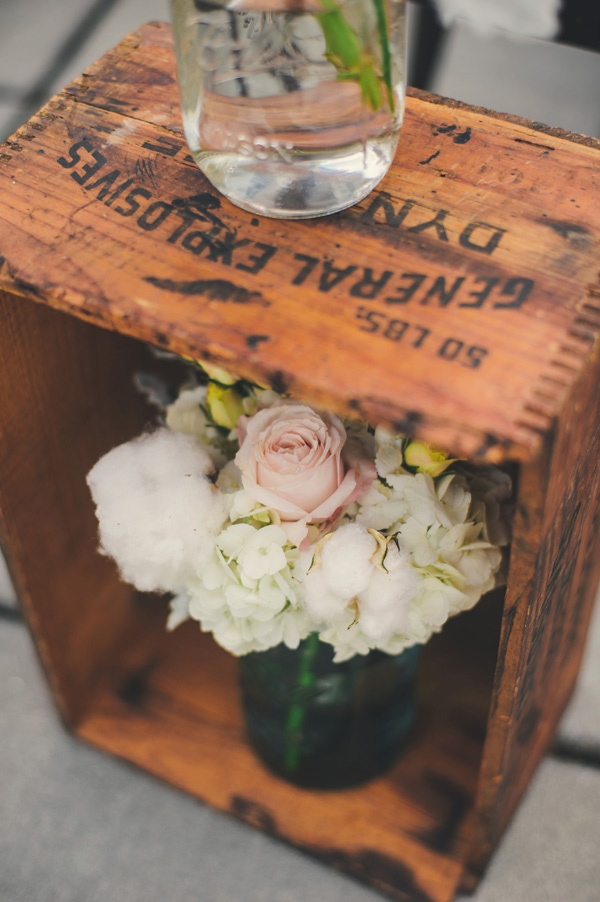 glamorous-gold-and-gray-wedding