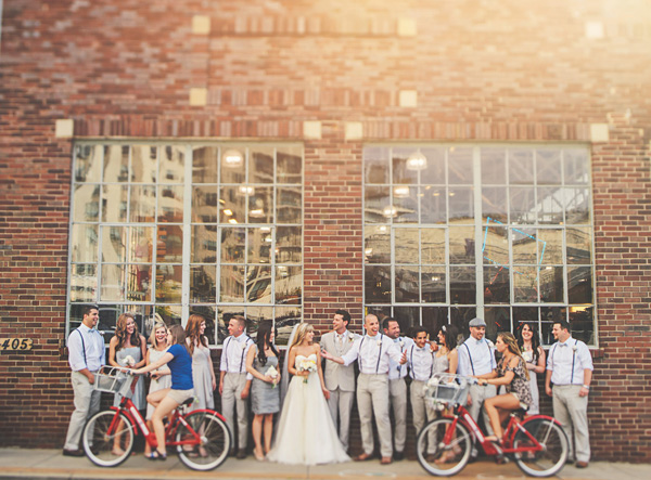 glamorous-gold-and-gray-wedding