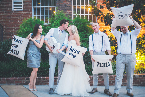 glamorous-gold-and-gray-wedding
