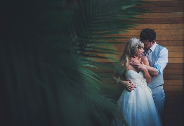 glamorous-gold-and-gray-wedding