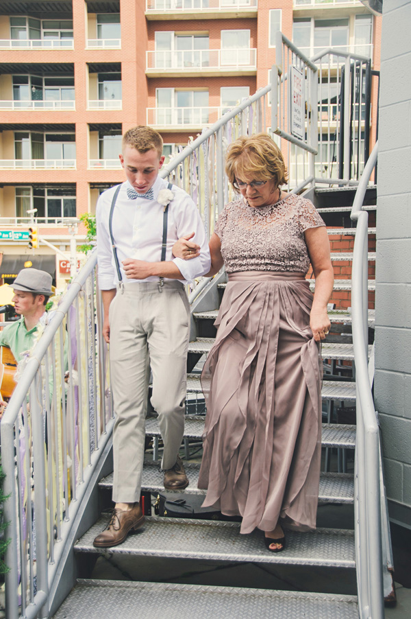 glamorous-gold-and-gray-wedding