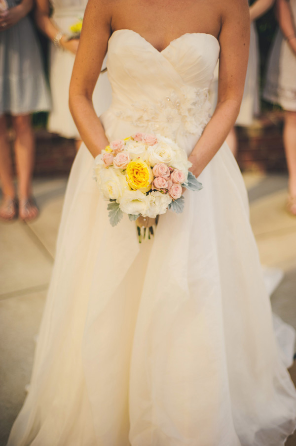 glamorous-gold-and-gray-wedding