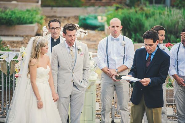glamorous-gold-and-gray-wedding