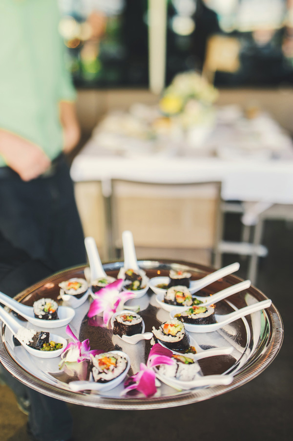 glamorous-gold-and-gray-wedding