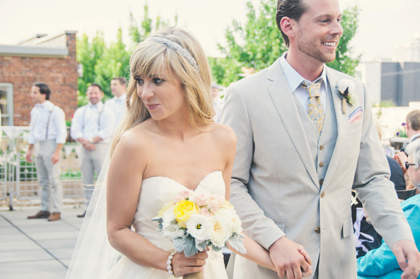 glamorous-gold-and-gray-wedding