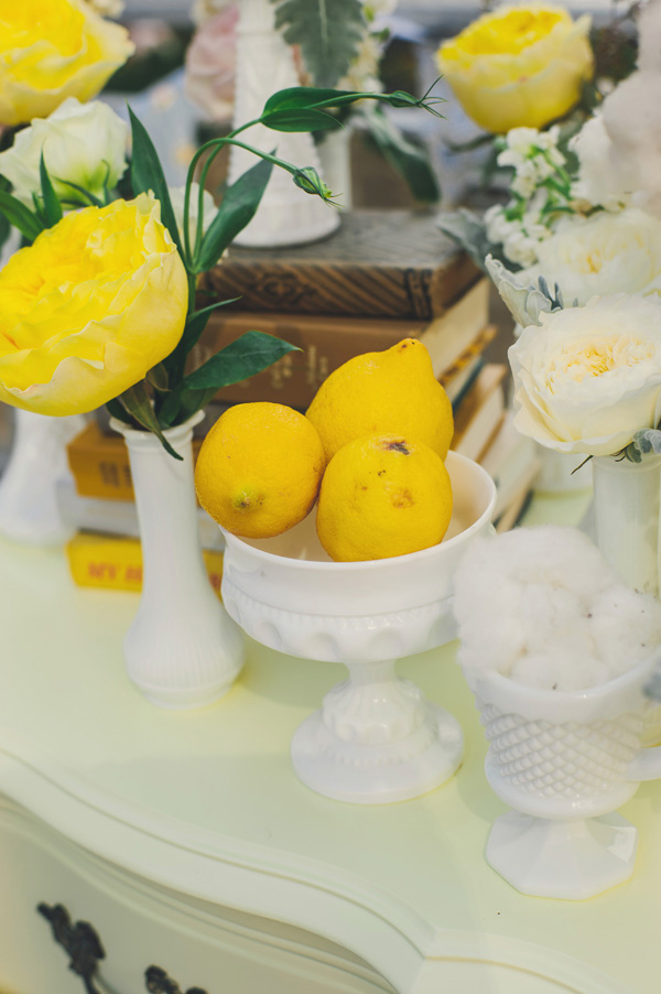 glamorous-gold-and-gray-wedding