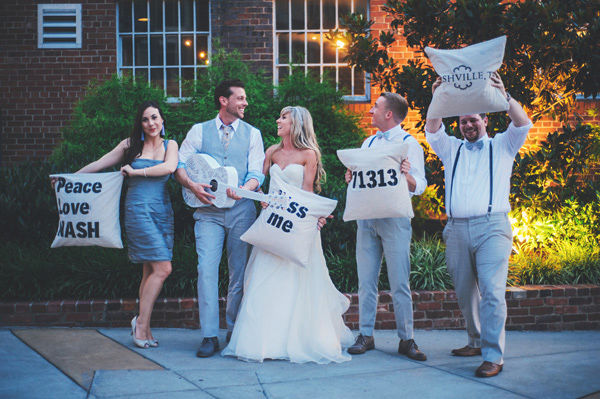 glamorous-gold-and-gray-wedding