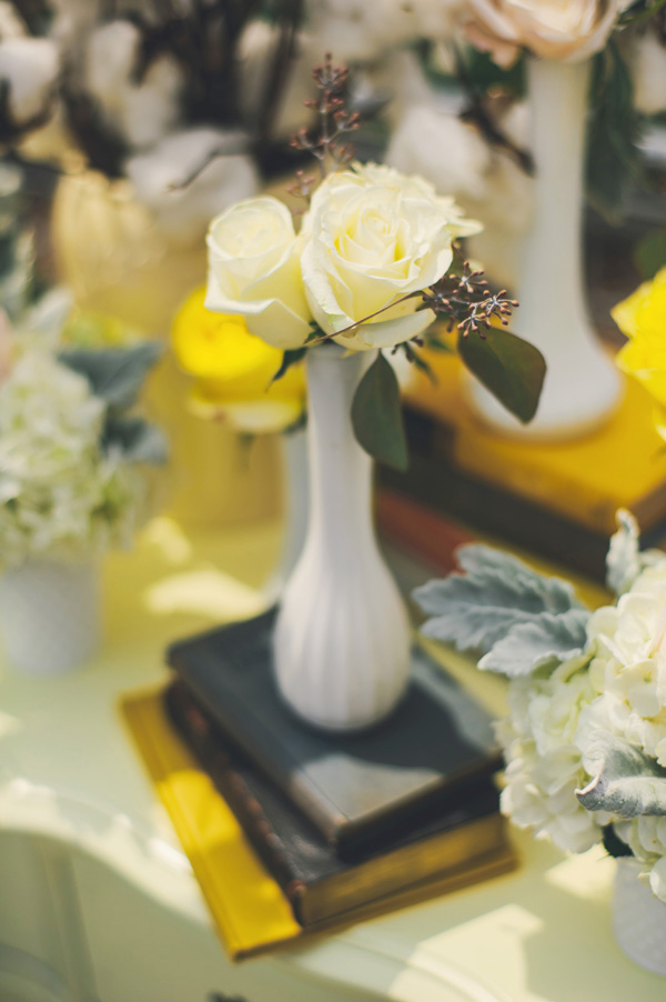 glamorous-gold-and-gray-wedding