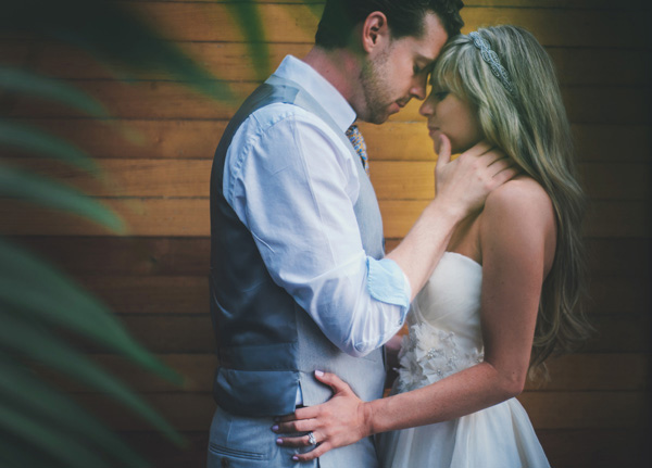 glamorous-gold-and-gray-wedding