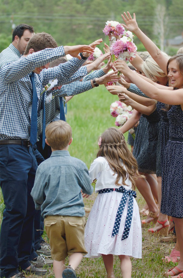 rustic-burlap-and-lace-wedding