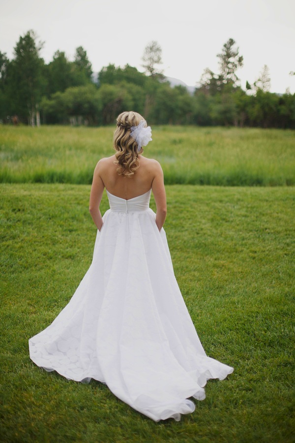 rustic-burlap-and-lace-wedding