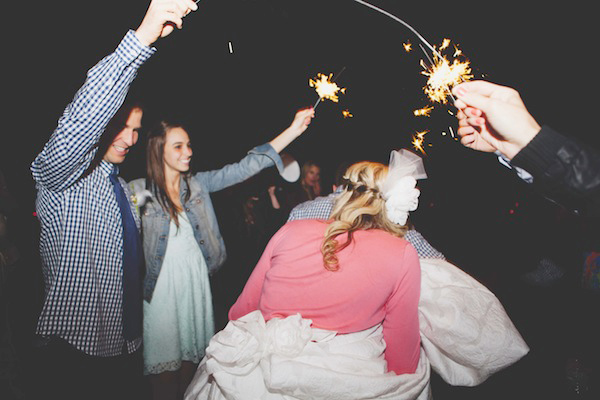 rustic-burlap-and-lace-wedding