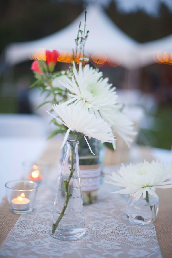 rustic-burlap-and-lace-wedding