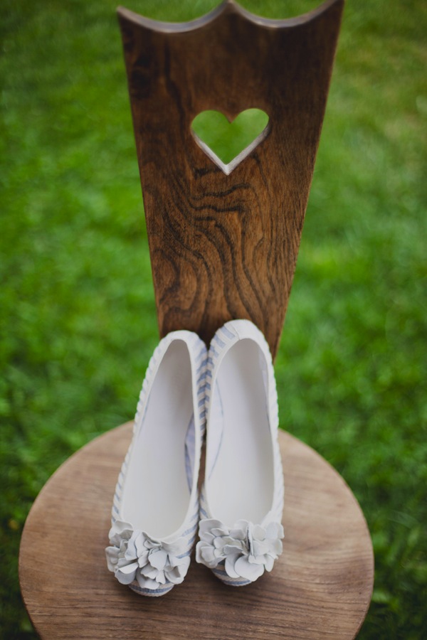 rustic-burlap-and-lace-wedding