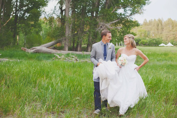 rustic-burlap-and-lace-wedding
