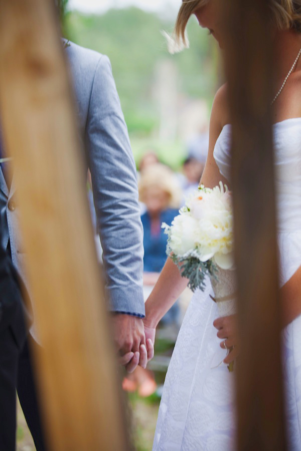 rustic-burlap-and-lace-wedding