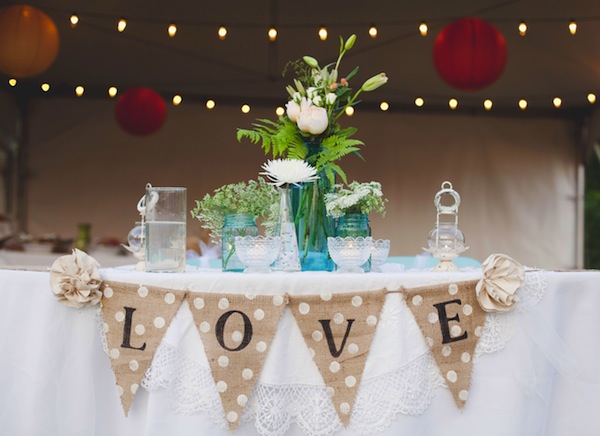 rustic-burlap-and-lace-wedding