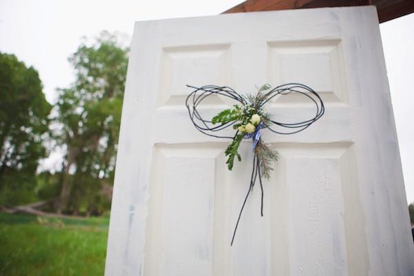 rustic-burlap-and-lace-wedding