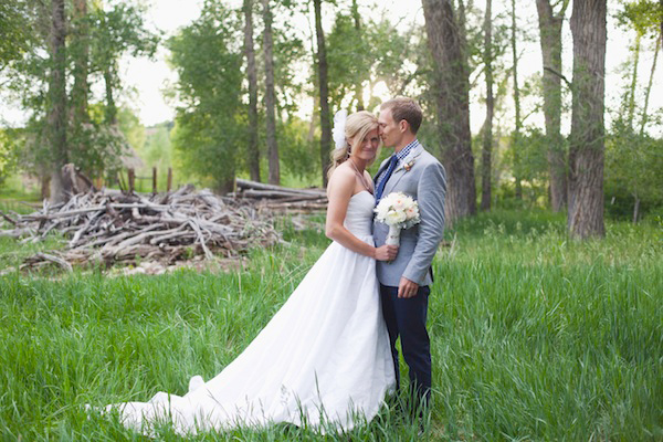 rustic-burlap-and-lace-wedding