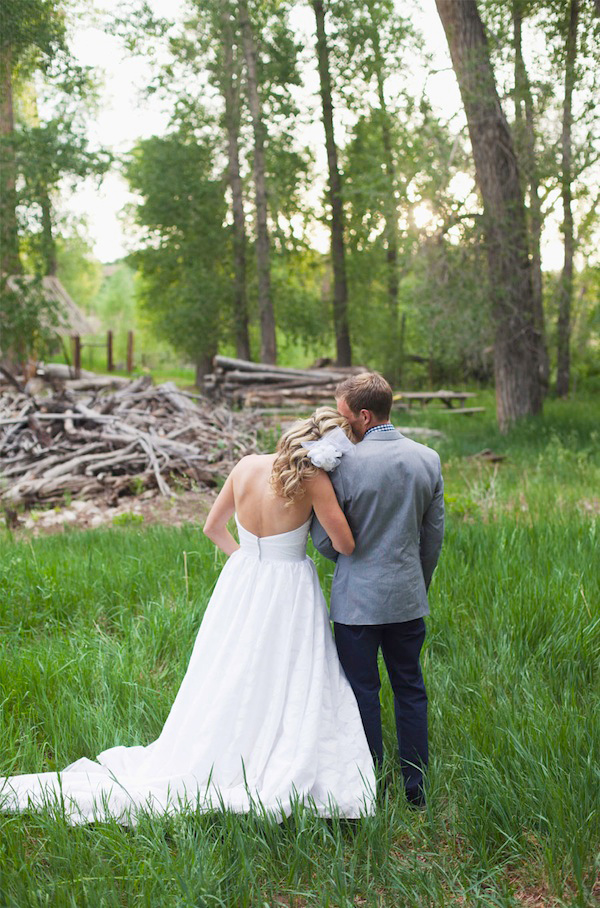 rustic-burlap-and-lace-wedding