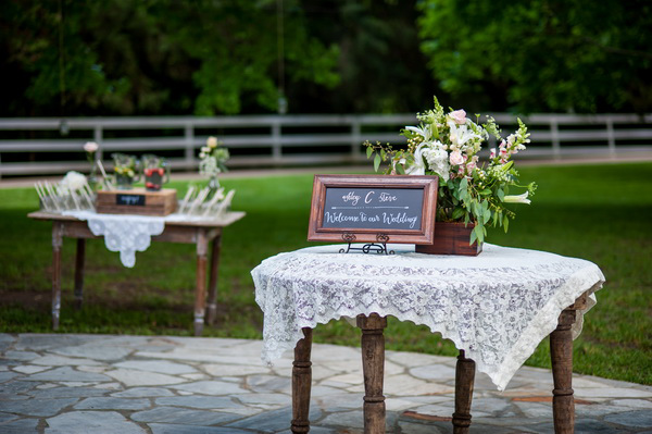 shabby-chic-music-themed-wedding-at