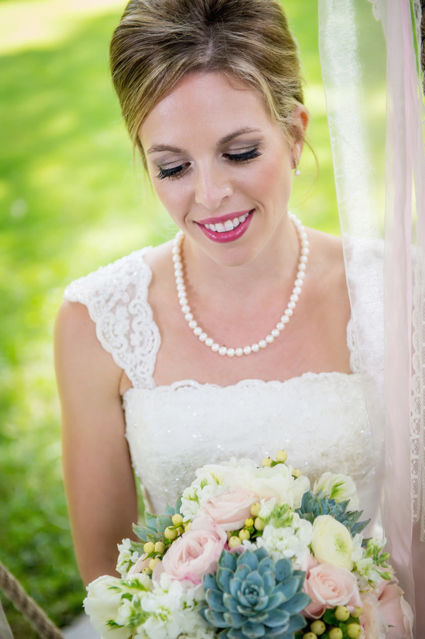 shabby-chic-music-themed-wedding-at