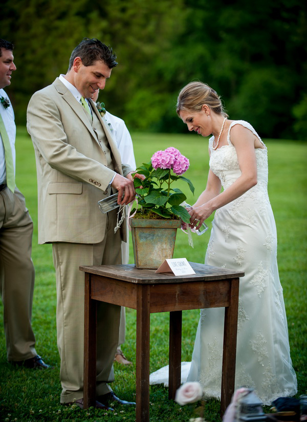 shabby-chic-music-themed-wedding-at