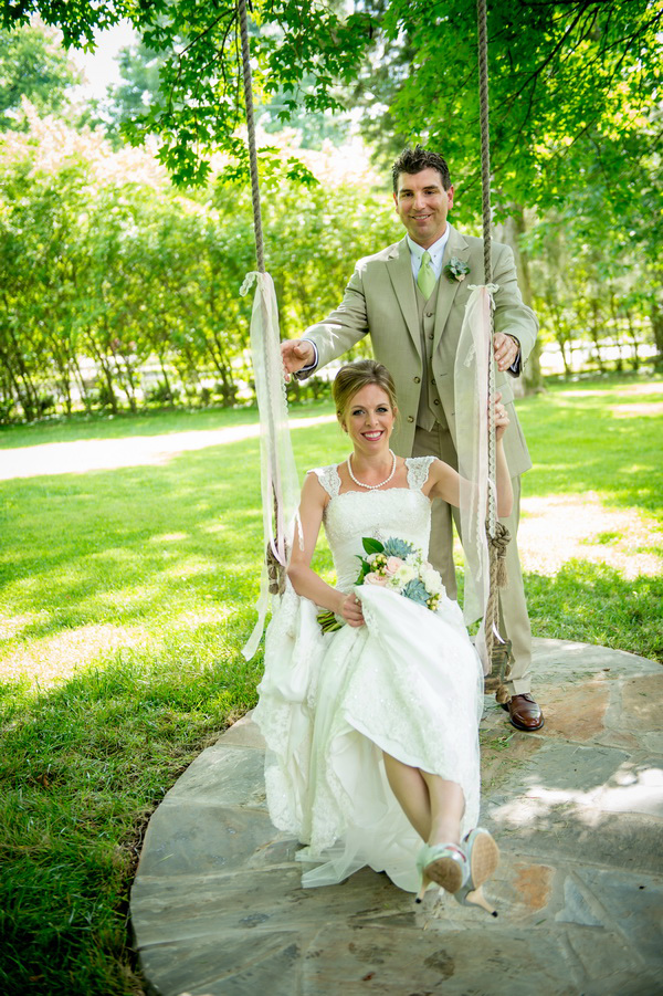 shabby-chic-music-themed-wedding-at