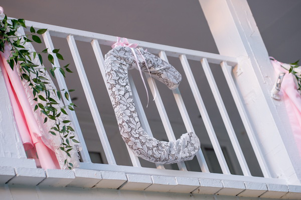 shabby-chic-music-themed-wedding-at