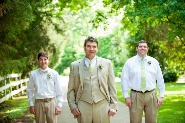 shabby-chic-music-themed-wedding-at