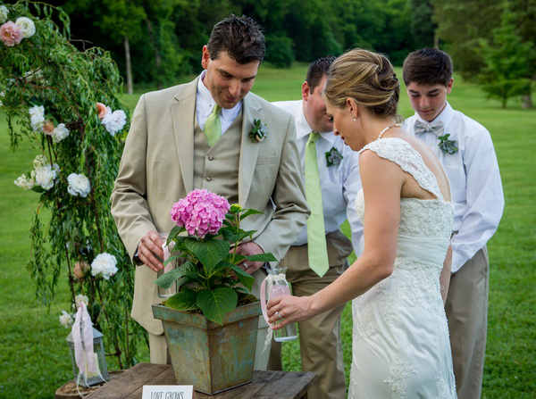 shabby-chic-music-themed-wedding-at