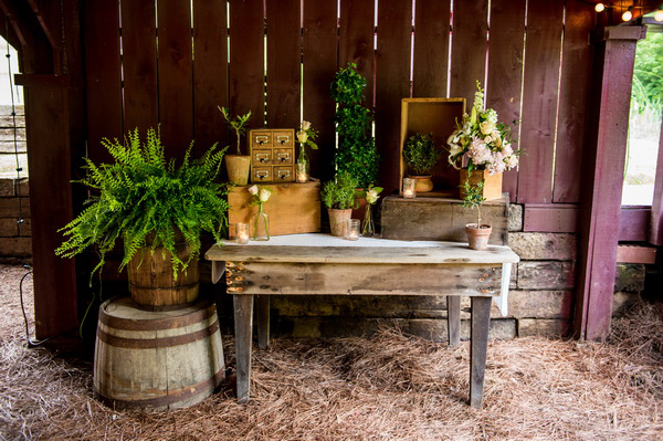 shabby-chic-music-themed-wedding-at