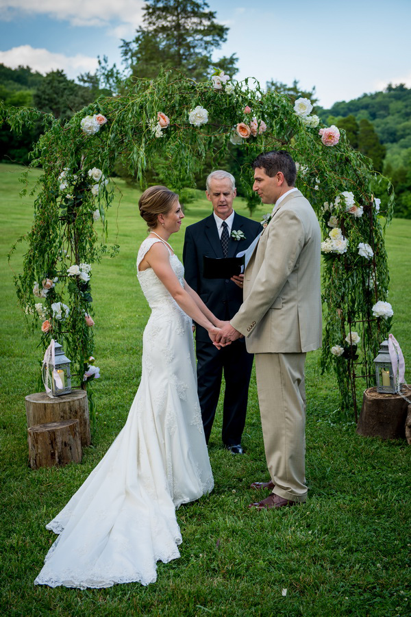 shabby-chic-music-themed-wedding-at
