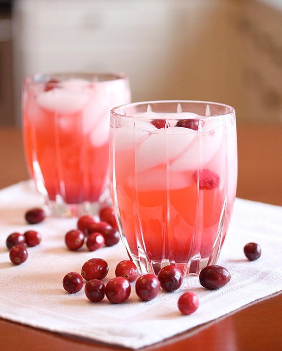cranberry vodka spritzer