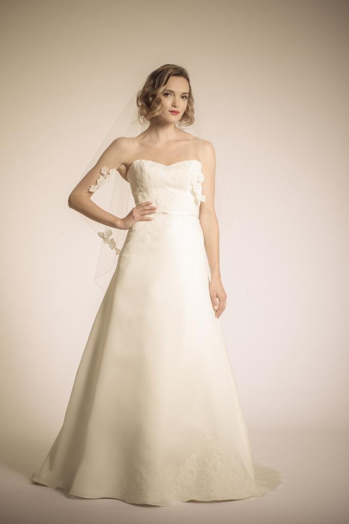 2014-amy-kuschel-wedding-dress