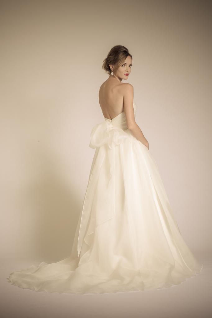 2014-amy-kuschel-wedding-dress