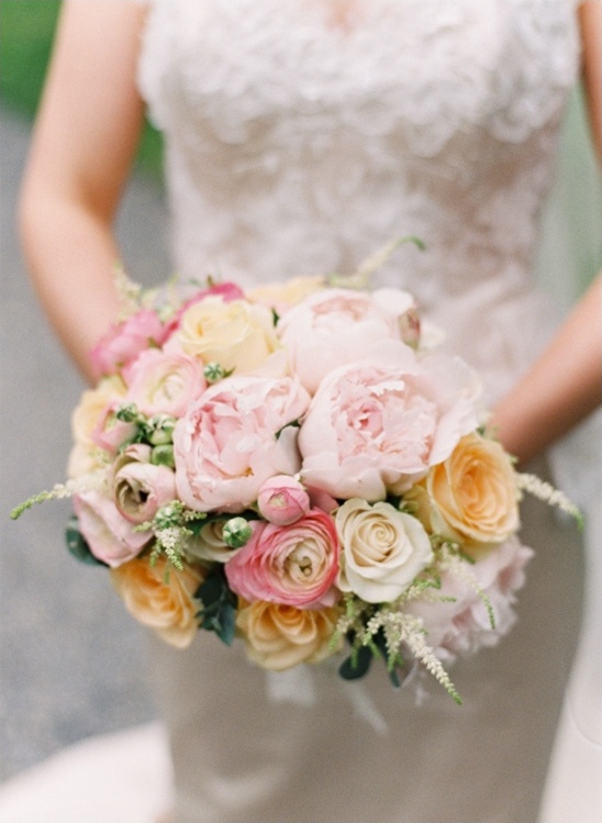 pink and peach wedding bouquet