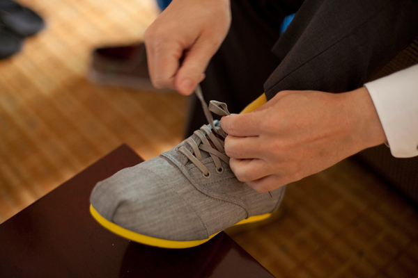 classic-yellow-and-grey-wedding