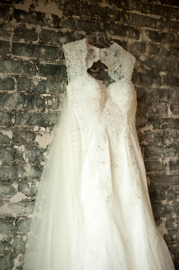 classic-yellow-and-grey-wedding