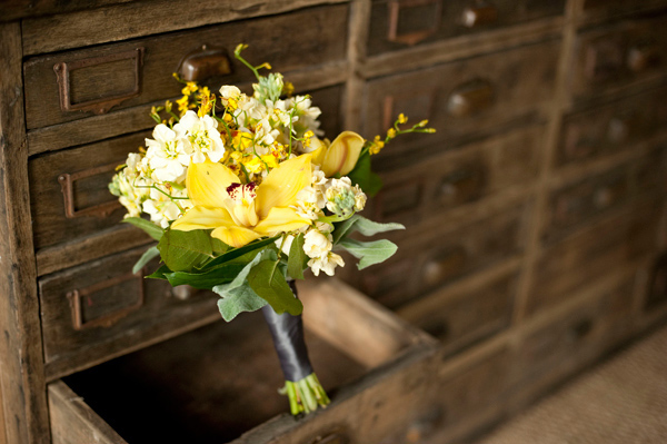 classic-yellow-and-grey-wedding